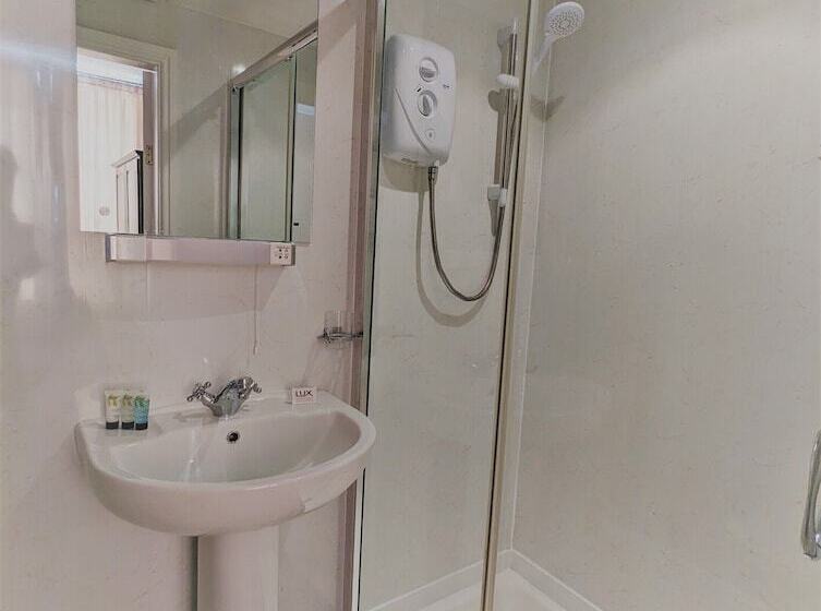 غرفة ديلوكس, The Senarth