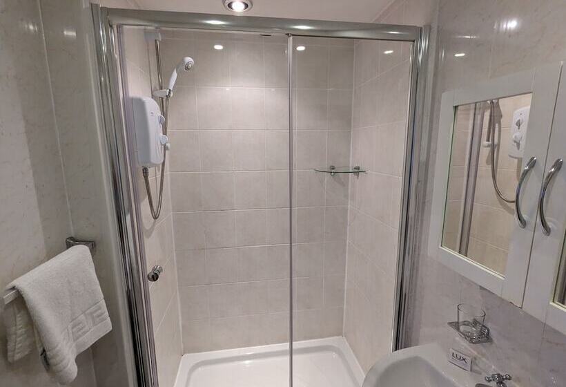 غرفة ديلوكس, The Senarth