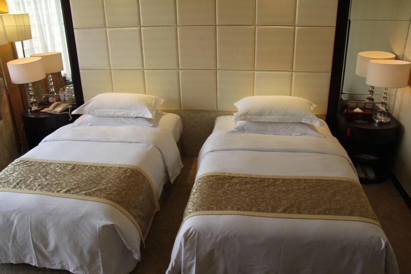 高级大房间, Perigiali