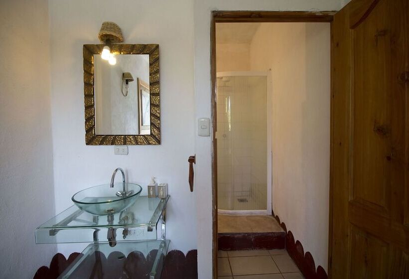 اتاق استاندارد, Eco Hotel Uxlabil Atitlan