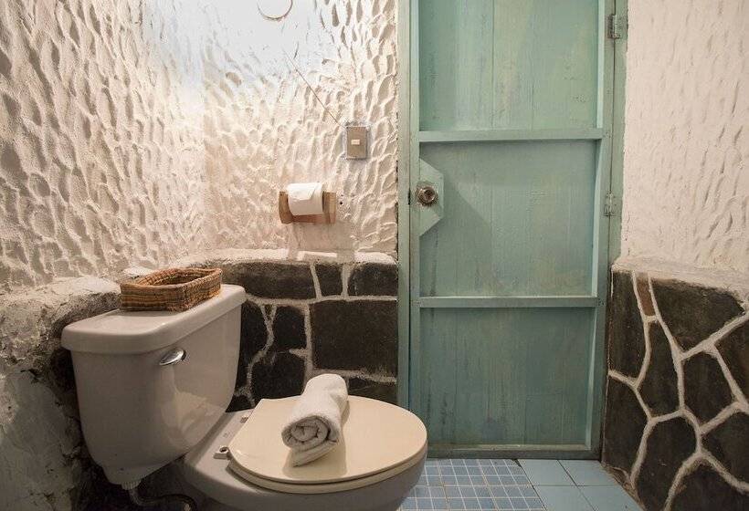 اتاق استاندارد سه نفره, Eco Hotel Uxlabil Atitlan