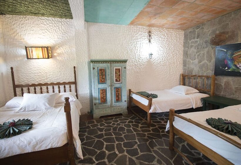 اتاق استاندارد سه نفره, Eco Hotel Uxlabil Atitlan