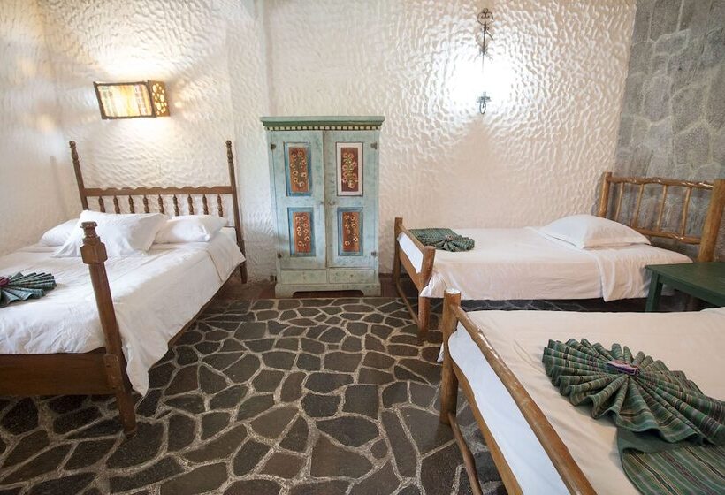 اتاق استاندارد سه نفره, Eco Hotel Uxlabil Atitlan