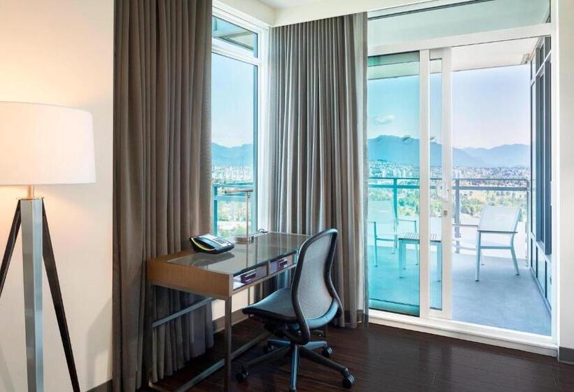 带大床的套房, Element By Westin Vancouver Metrotown