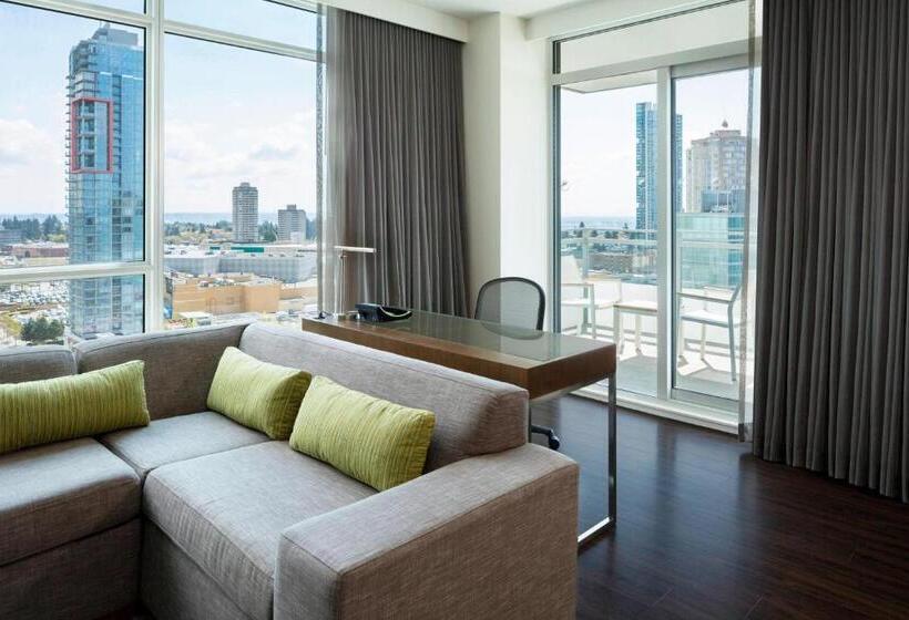 带大床的套房, Element By Westin Vancouver Metrotown