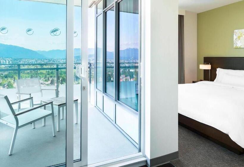 스위트 킹사이즈 침대, Element By Westin Vancouver Metrotown