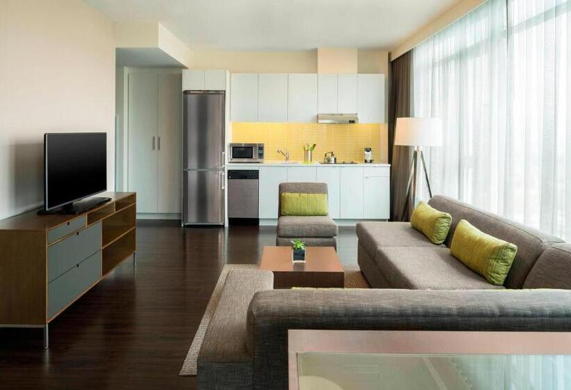 带大床的套房, Element By Westin Vancouver Metrotown