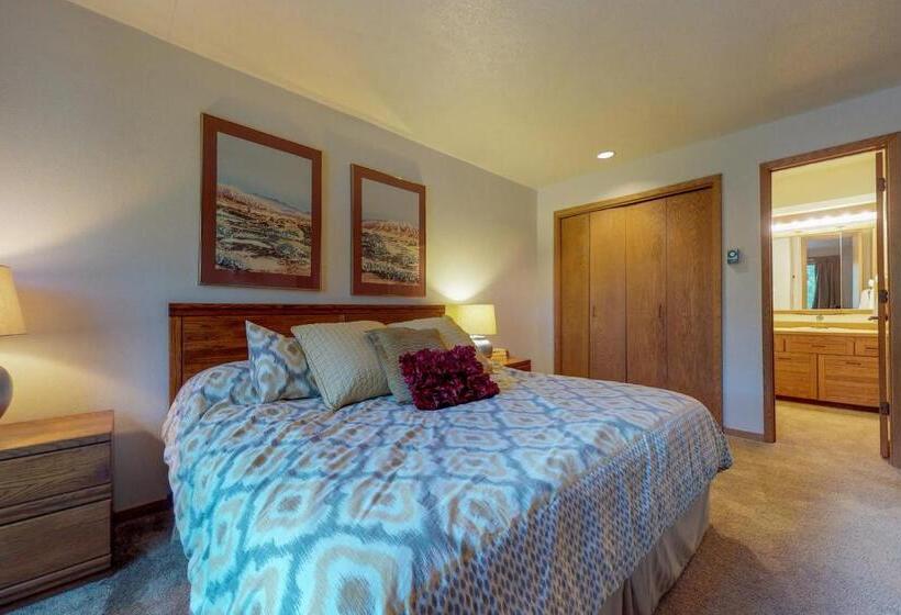 דירת שני חדרים, Frostfire Condominiums B19