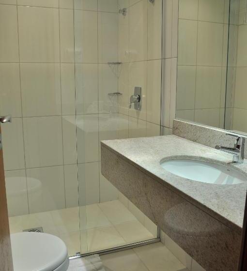 豪华房间, Gales Park