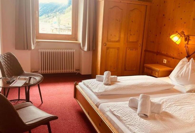 غرفة قياسية ثلاثية, Gasthof Post