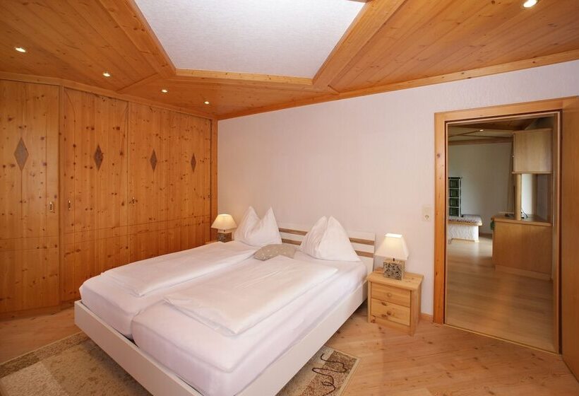 غرفة قياسية ثلاثية, Gasthof Post