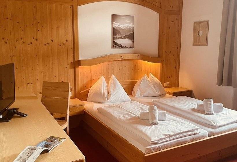 غرفة قياسية ثلاثية, Gasthof Post