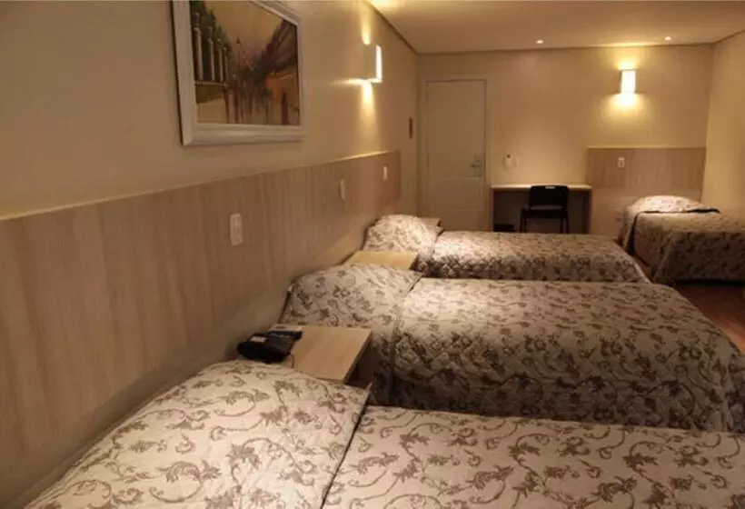 デラックスの4人部屋, Golden Hotel O Mais Central Pet Friendly