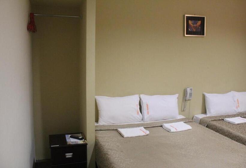 חדר סטנדרט לארבעה, Grand Inn