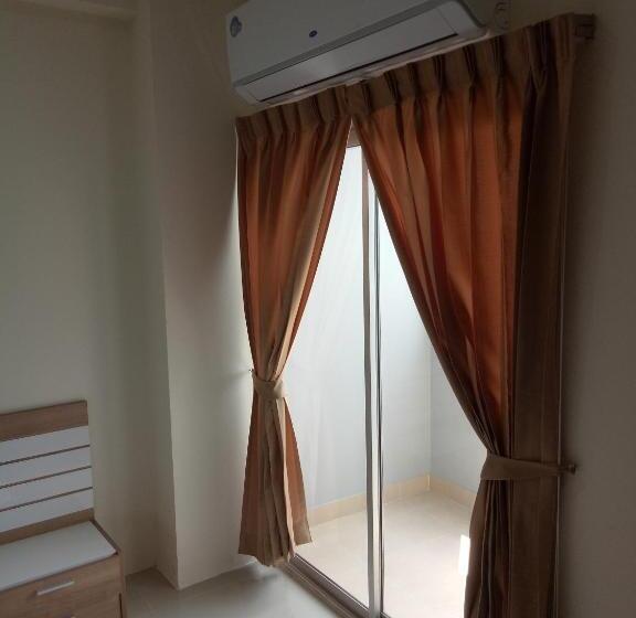 Superior-huone, Komol Residence Bangkok