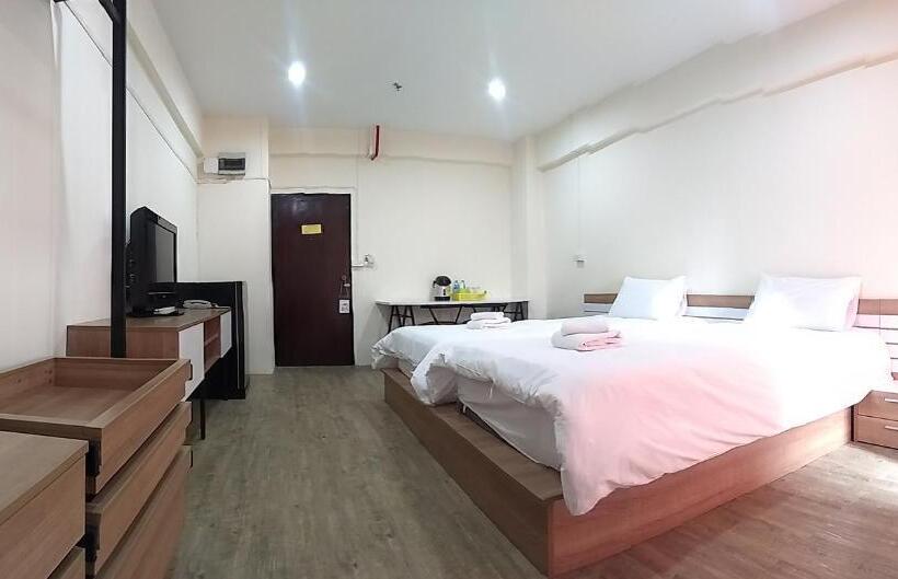 Superior-huone Parveke, Komol Residence Bangkok