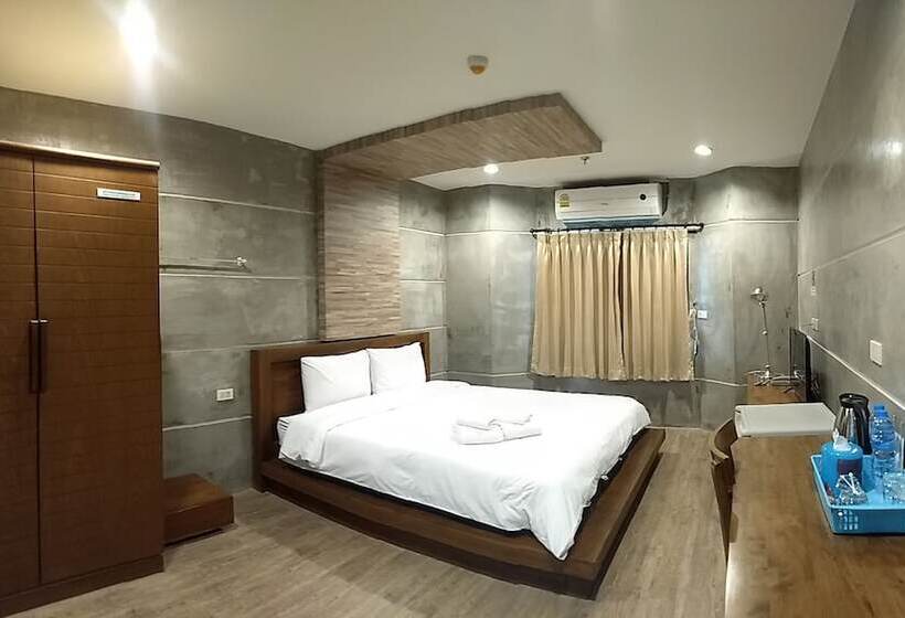 Superior-huone Puutarhanäkymä, Komol Residence Bangkok