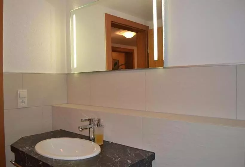 اتاق استاندارد, Pension Bergsee