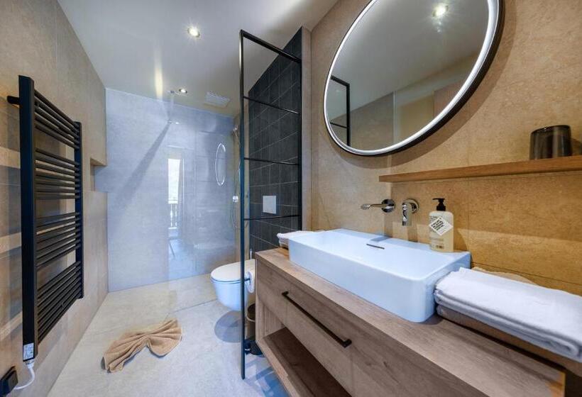 اتاق استاندارد, People S