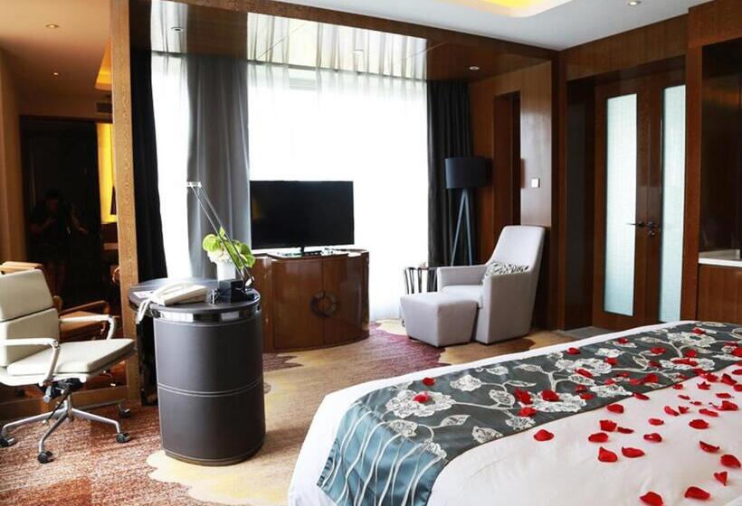 غرفة قياسية سرير كينج, Ramada Plaza Liuzhou Liudong