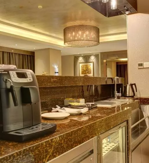 スイート, Ramada Plaza Liuzhou Liudong