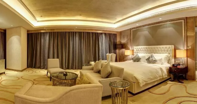 スイート, Ramada Plaza Liuzhou Liudong