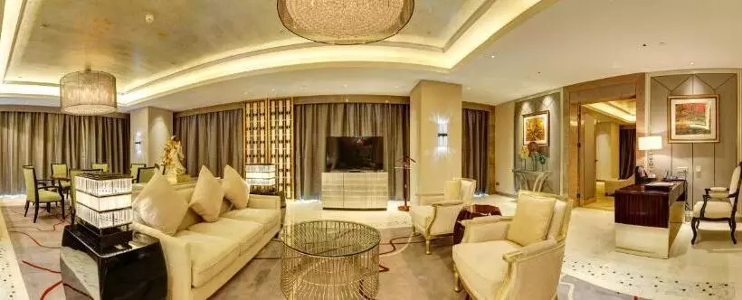 スイート, Ramada Plaza Liuzhou Liudong