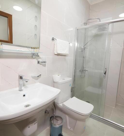 スタンダードルーム, Royal Gur