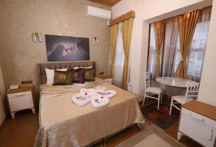 スタンダードトリプルルーム, Royal Gur