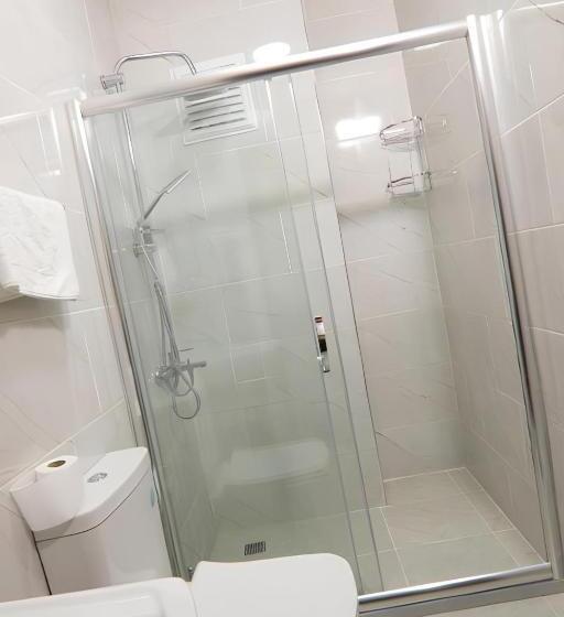 スタンダードトリプルルーム, Royal Gur