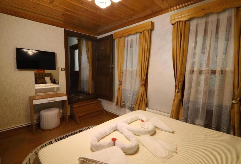 バスタブ付きスタンダードルーム, Royal Gur