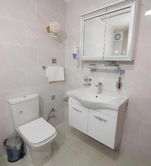 バスタブ付きスタンダードルーム, Royal Gur