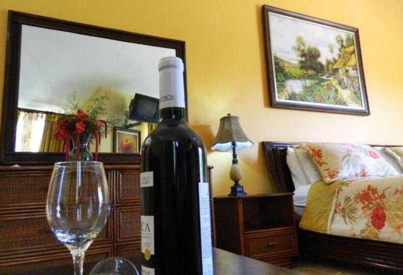 سوییت, Jarabacoa River Club & Resort