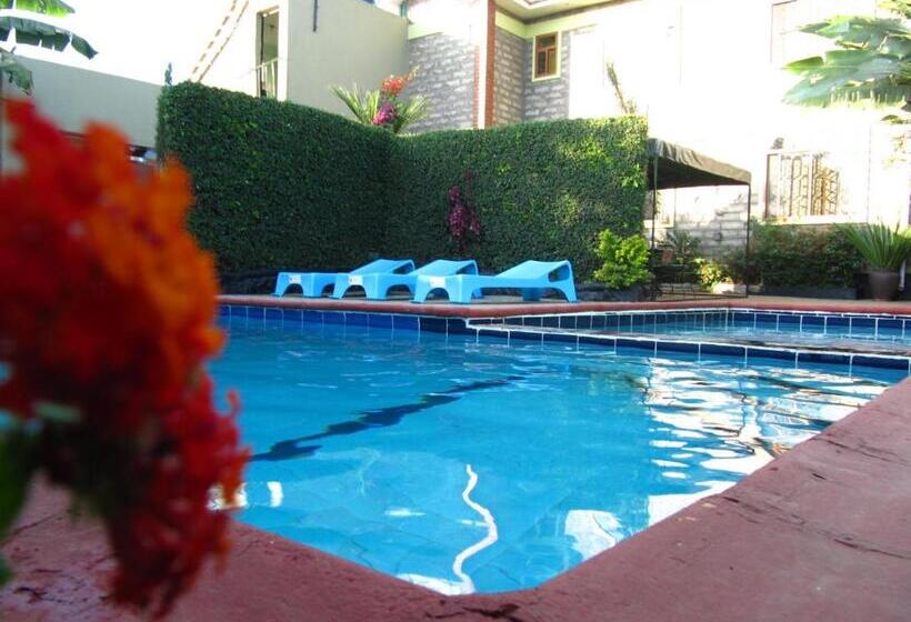 اتاق استاندارد یک نفره, Korona Villa Lodge