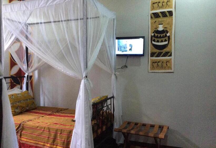 اتاق استاندارد سه نفره, Korona Villa Lodge