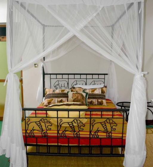 اتاق استاندارد سه نفره, Korona Villa Lodge