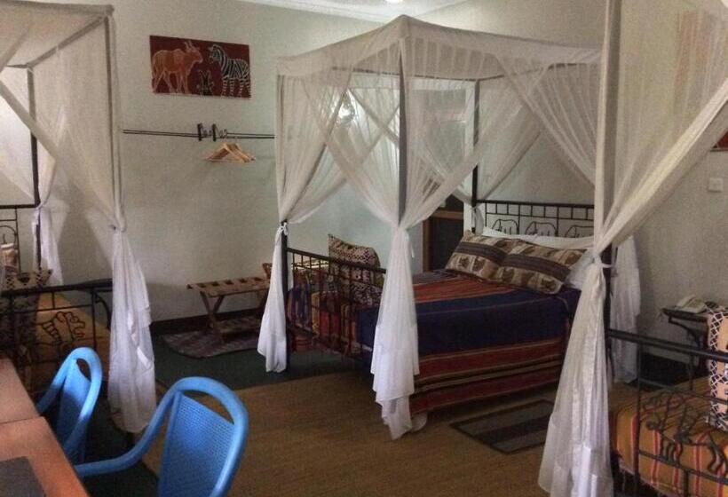 اتاق استاندارد سه نفره, Korona Villa Lodge