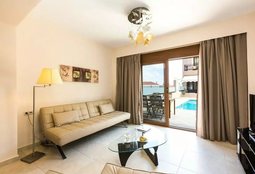 スイート, Pantheon Villas & Suites