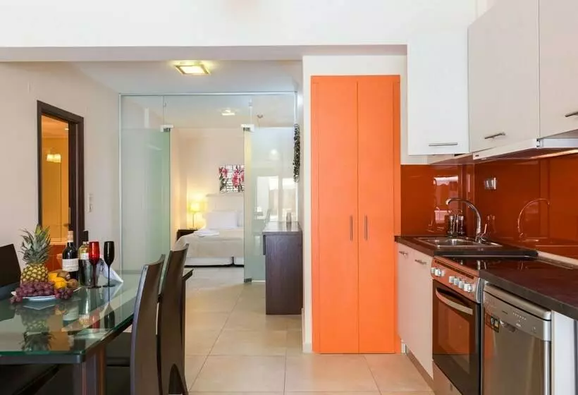 スイート, Pantheon Villas & Suites