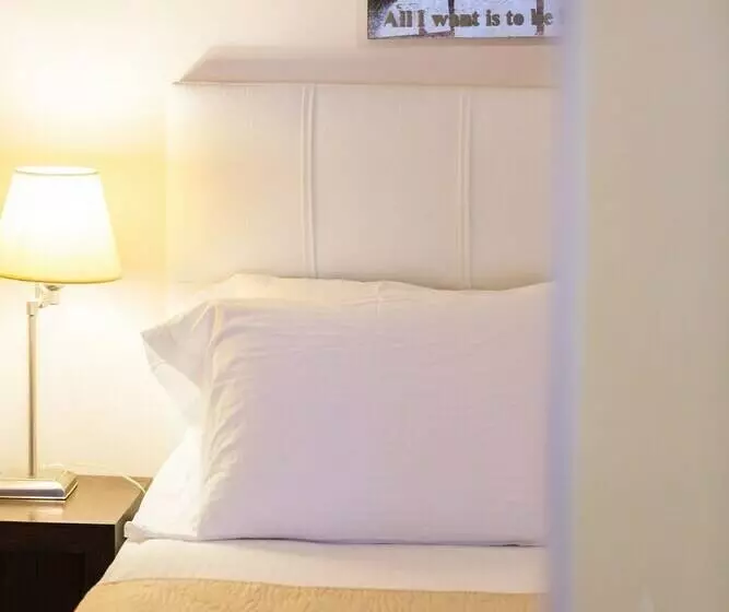 スイート, Pantheon Villas & Suites