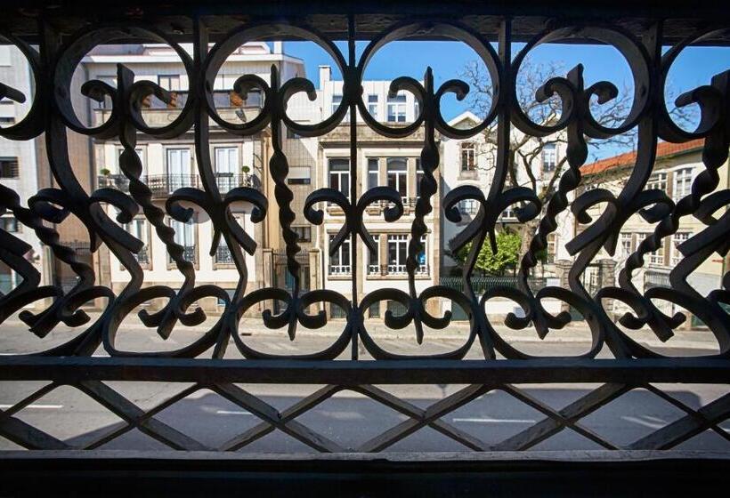 اتاق خانوادگی, Charming House Marques