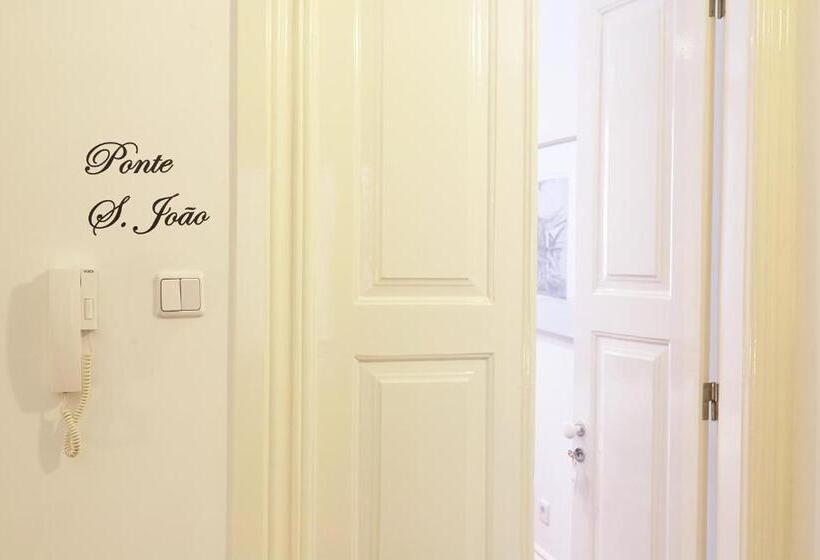 اتاق خانوادگی, Charming House Marques