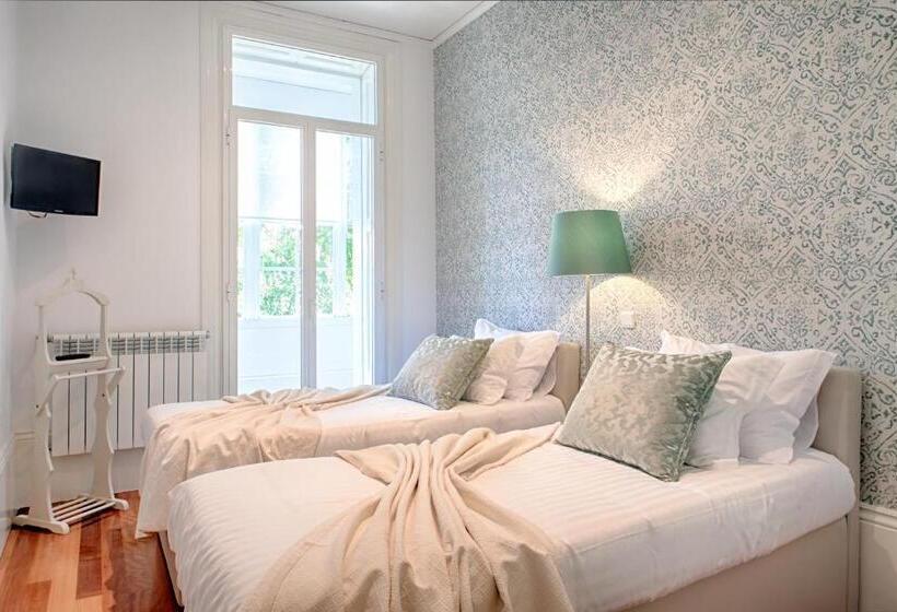 سوییت با چشمانداز باغ, Charming House Marques