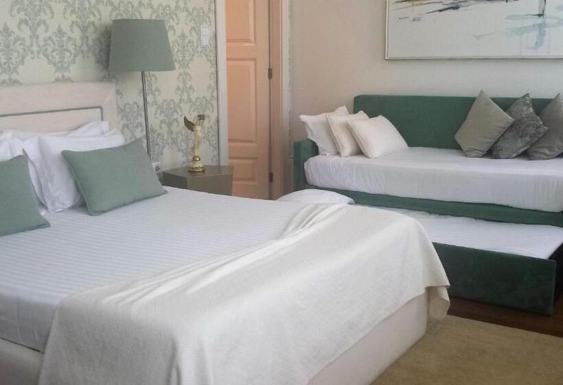 سوییت لوکس, Charming House Marques