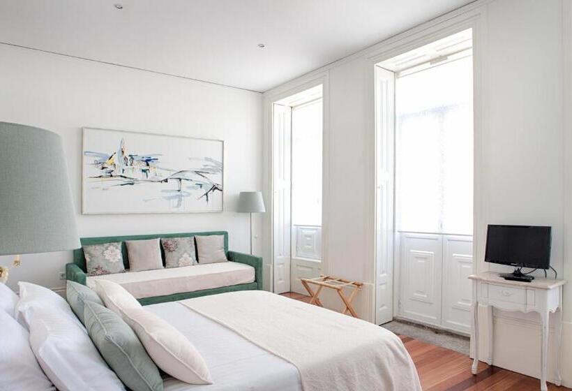 سوییت لوکس, Charming House Marques