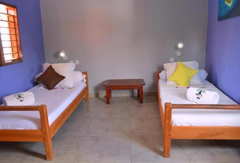 اتاق خانوادگی با چشم‌انداز دریا, Hôtel Résidence Sarimanok