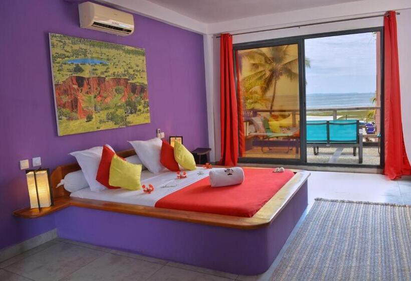 اتاق خانوادگی با چشمانداز دریا, Hôtel Résidence Sarimanok