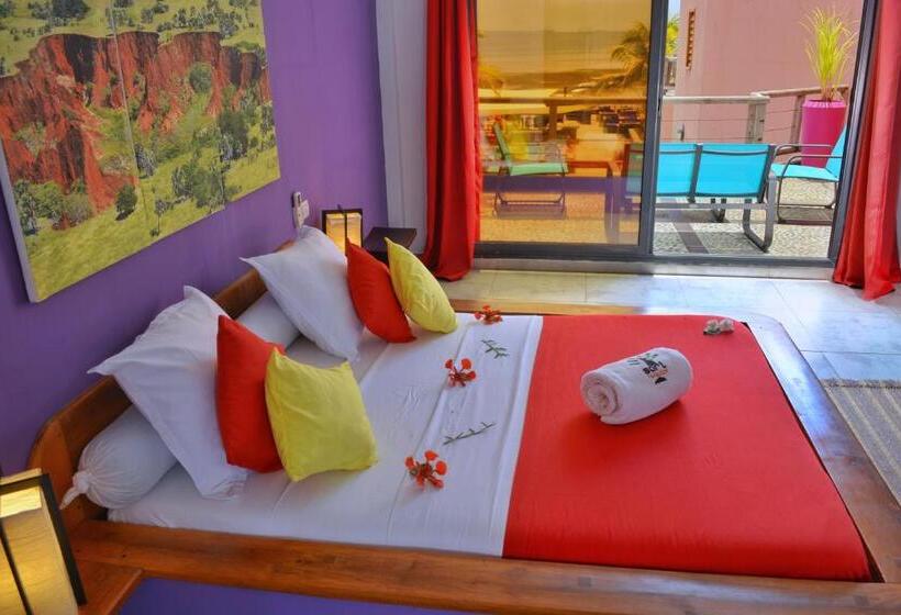 اتاق خانوادگی با چشمانداز دریا, Hôtel Résidence Sarimanok