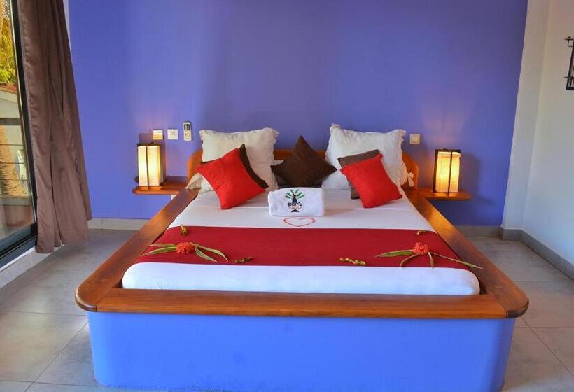 اتاق خانوادگی, Hôtel Résidence Sarimanok