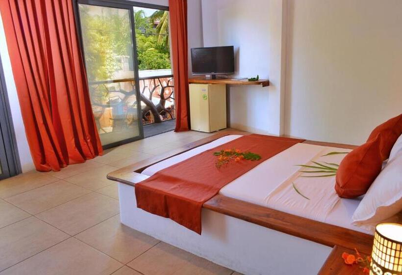استودیوی استاندارد, Hôtel Résidence Sarimanok